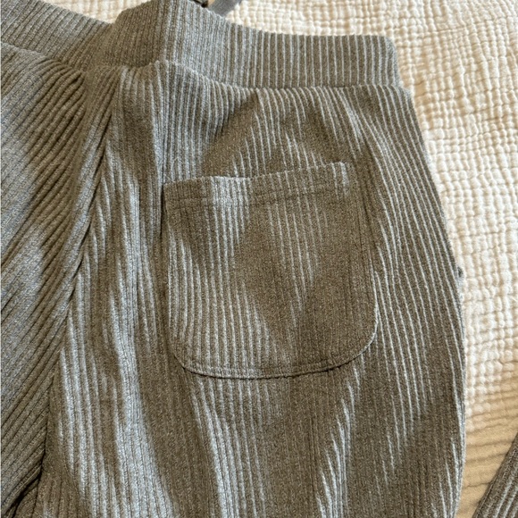 ALO muse jogger pants - Picture 9 of 10